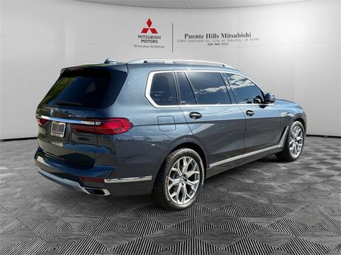 Used 2022 BMW X7 xDrive40i w/ Premium Package image 5
