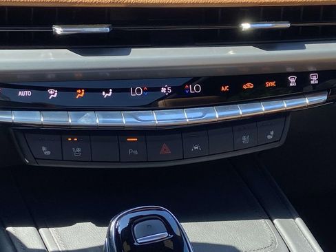 Certified 2024 Cadillac XT4 Sport AWD/4WD image 26