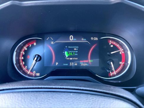 Used 2025 Toyota RAV4 XLE image 25