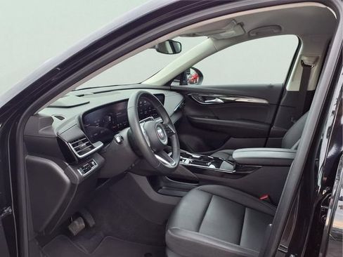 Certified 2025 Buick Envision Preferred AWD/4WD image 19