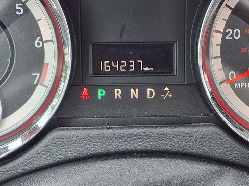 Used 2017 Dodge Grand Caravan SXT FWD image 14