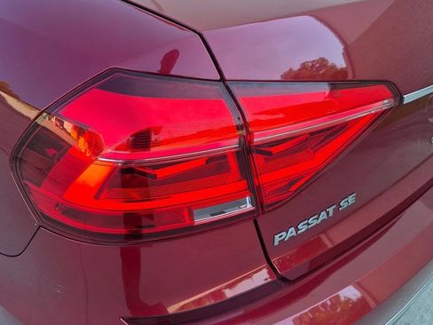 Used 2016 Volkswagen Passat 1.8T SE w/ Lighting Package (P06) FWD image 17