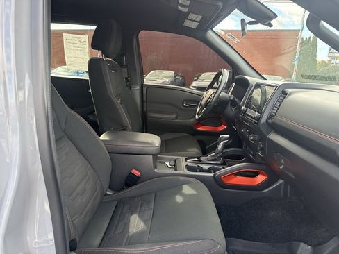 Used 2022 Nissan Frontier Pro-X w/ Technology Package image 31