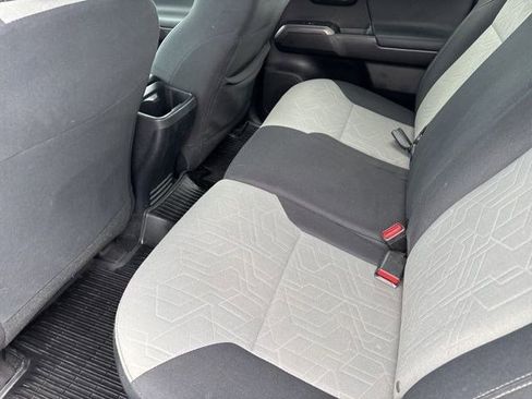 Used 2020 Toyota Tacoma TRD Off-Road image 28