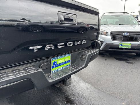 Used 2021 Toyota Tacoma TRD Off-Road image 31