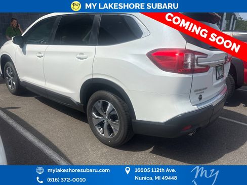 Used 2024 Subaru Ascent Premium w/ Convenience Package AWD/4WD image 4