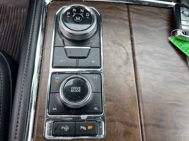 Used 2019 Ford Expedition Max Platinum AWD/4WD image 36