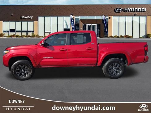 Used 2023 Toyota Tacoma SR5 w/ Technology Package AWD/4WD image 2