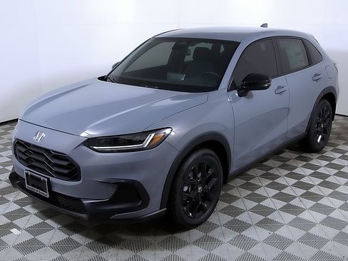 Used 2024 Honda HR-V Sport image 3