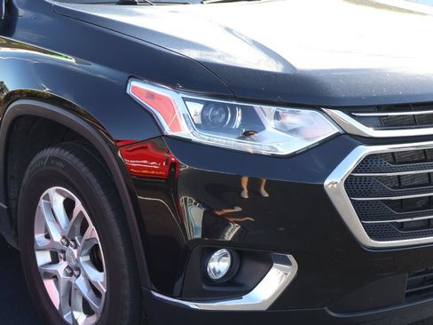 Used 2020 Chevrolet Traverse LT FWD image 4