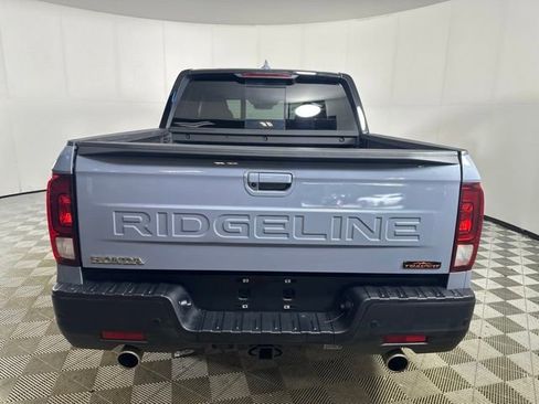 Used 2025 Honda Ridgeline TrailSport image 6
