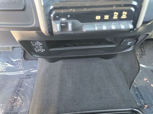 Used 2024 RAM 2500 Laramie AWD/4WD image 15