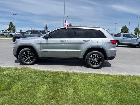 Used 2017 Jeep Grand Cherokee Trailhawk AWD/4WD image 6