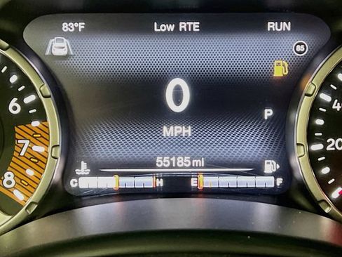 Used 2023 Jeep Renegade Trailhawk AWD/4WD image 15
