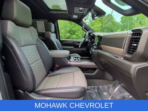 Certified 2024 Chevrolet Silverado 2500 ZR2 w/ Technology Package AWD/4WD image 30