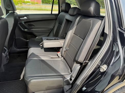 Used 2021 Volkswagen Tiguan SEL AWD/4WD image 21