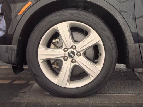 Used 2015 Lincoln MKC FWD image 9