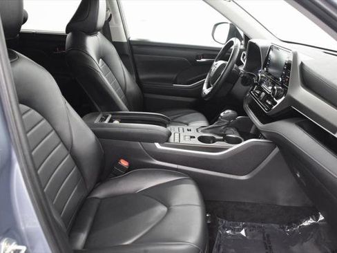 Certified 2022 Toyota Highlander XLE image 15