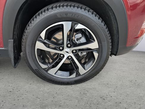 Certified 2024 Chevrolet Trax RS w/ Driver Confidence Package image 7