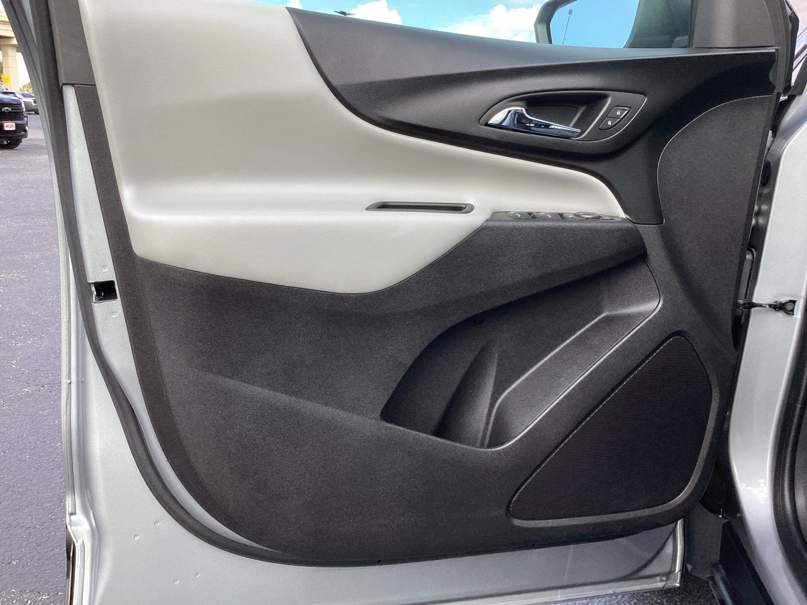 Used 2024 Chevrolet Equinox LS FWD image 30