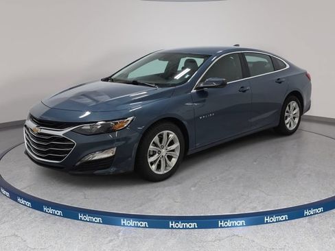 Used 2025 Chevrolet Malibu LT FWD image 1