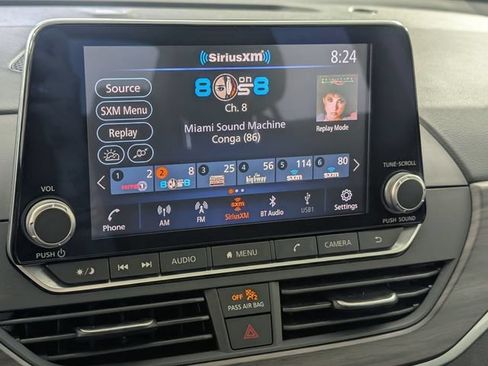 Used 2025 Nissan Altima 2.5 SV FWD image 19