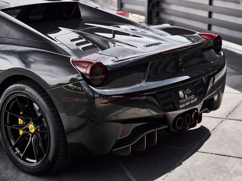 Used 2013 Ferrari 458 Spider RWD image 10