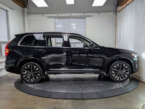 Used 2025 Volvo XC90 B5 Plus w/ Protection Package Premier image 10
