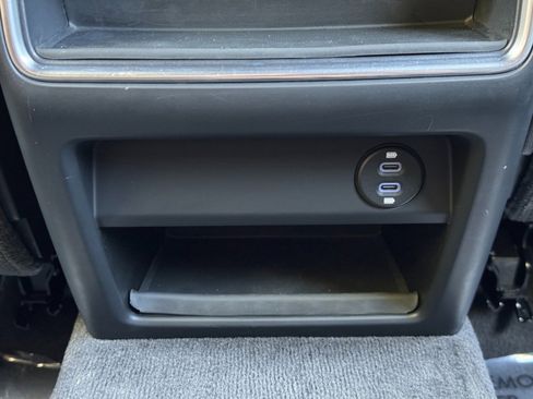 Used 2020 Porsche Cayenne image 35