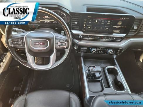 Used 2024 GMC Sierra 1500 SLT AWD/4WD image 3