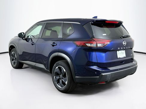 Used 2025 Nissan Rogue SV AWD/4WD image 5