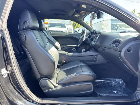 Used 2015 Dodge Challenger SXT Plus image 24