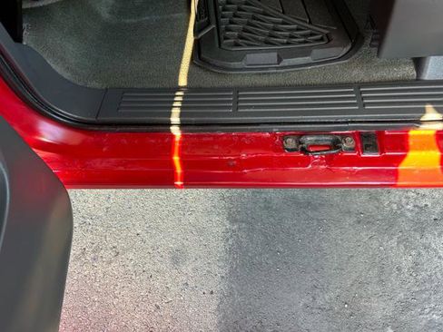 Used 2004 Chevrolet Silverado 3500 4x4 Extended Cab image 18