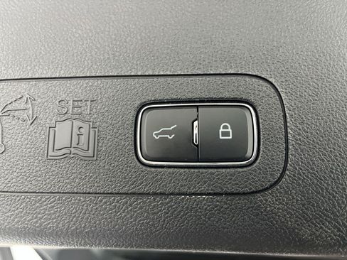 Used 2025 Lincoln Aviator Black Label w/ Jet Appearance Package AWD/4WD image 36