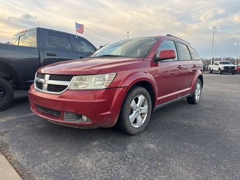 Used 2010 Dodge Journey SXT w/ Flexible Seating Group image 1