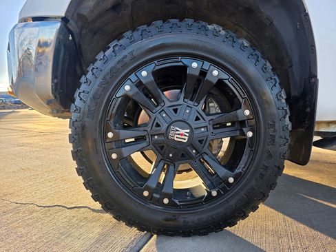 Used 2017 Toyota Tundra SR5 image 32