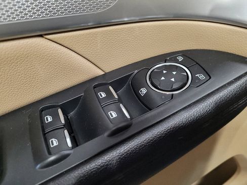 Used 2016 Ford Explorer XLT w/ Equipment Group 202A AWD/4WD image 27