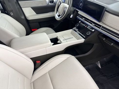 Used 2025 Hyundai Santa Fe Calligraphy AWD/4WD image 24