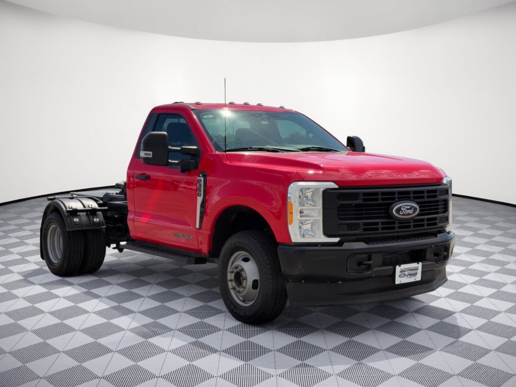 Used 2023 Ford F350 XL w/ 360-Degree Camera Package AWD/4WD image 7