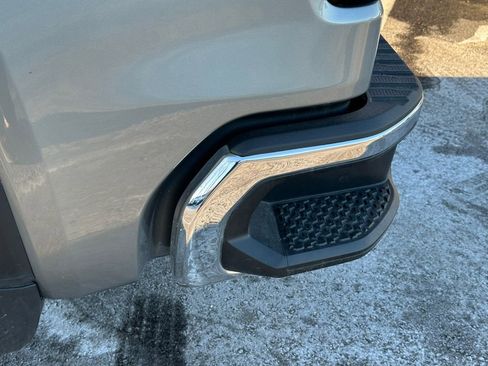 Used 2025 GMC Sierra 1500 SLT image 30