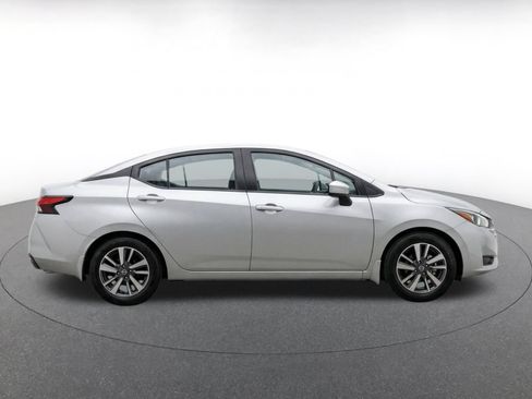 Used 2025 Nissan Versa SV FWD image 11