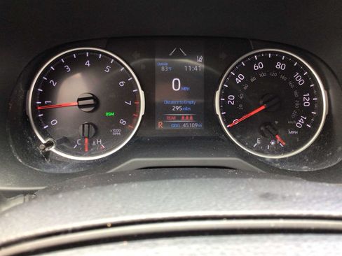 Used 2022 Toyota RAV4 XLE FWD image 16