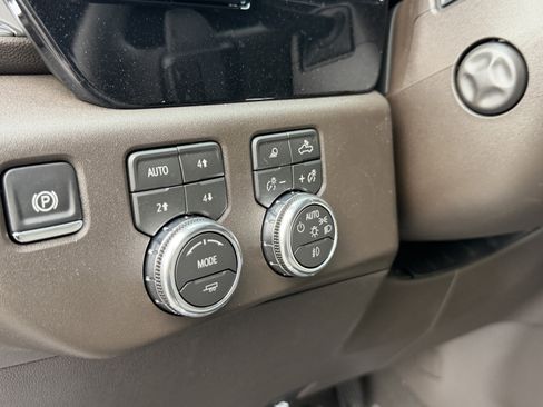 New 2026 GMC Sierra 1500 SLT w/ SLT Premium Plus Package image 19