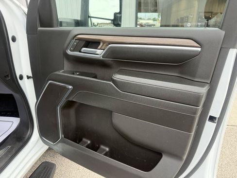 Used 2024 Chevrolet Silverado 2500 LT w/ Convenience Package AWD/4WD image 28