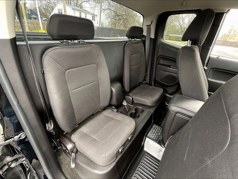 Used 2018 Chevrolet Colorado LT AWD/4WD image 24
