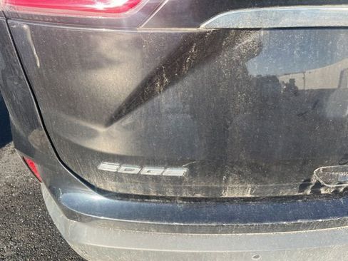 Used 2020 Ford Edge SEL image 19