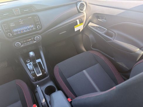 New 2025 Nissan Versa SR w/ Trunk Package image 17