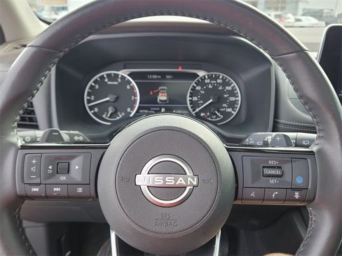 Used 2023 Nissan Rogue SV w/ SV Premium B Package image 25