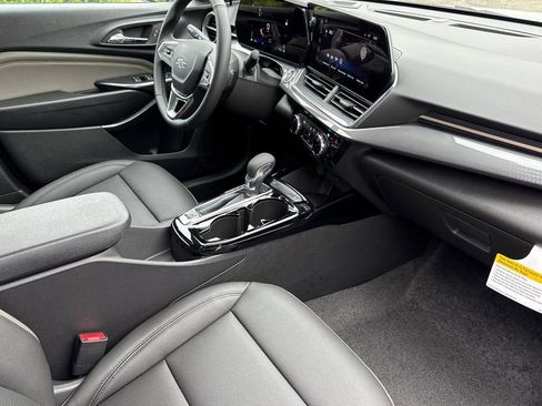 New 2026 Chevrolet Trax ACTIV w/ Driver Confidence Package FWD image 16