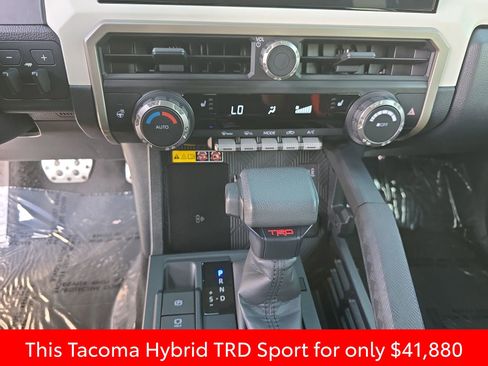 Used 2024 Toyota Tacoma TRD Sport w/ TRD Sport Upgrade Package image 30